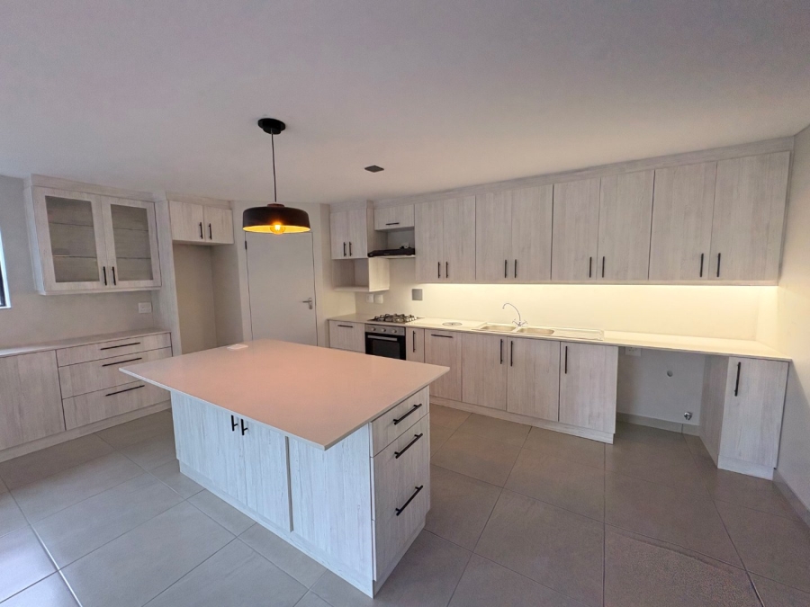 To Let 1 Bedroom Property for Rent in Fraaiuitsig Western Cape